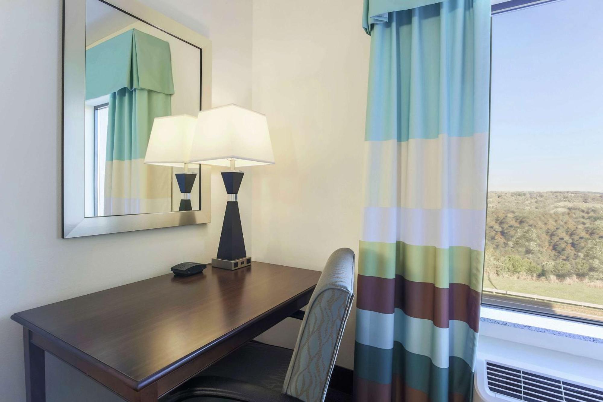 Hampton Inn & Suites Wheeling - The Highlands Triadelphia Zewnętrze zdjęcie
