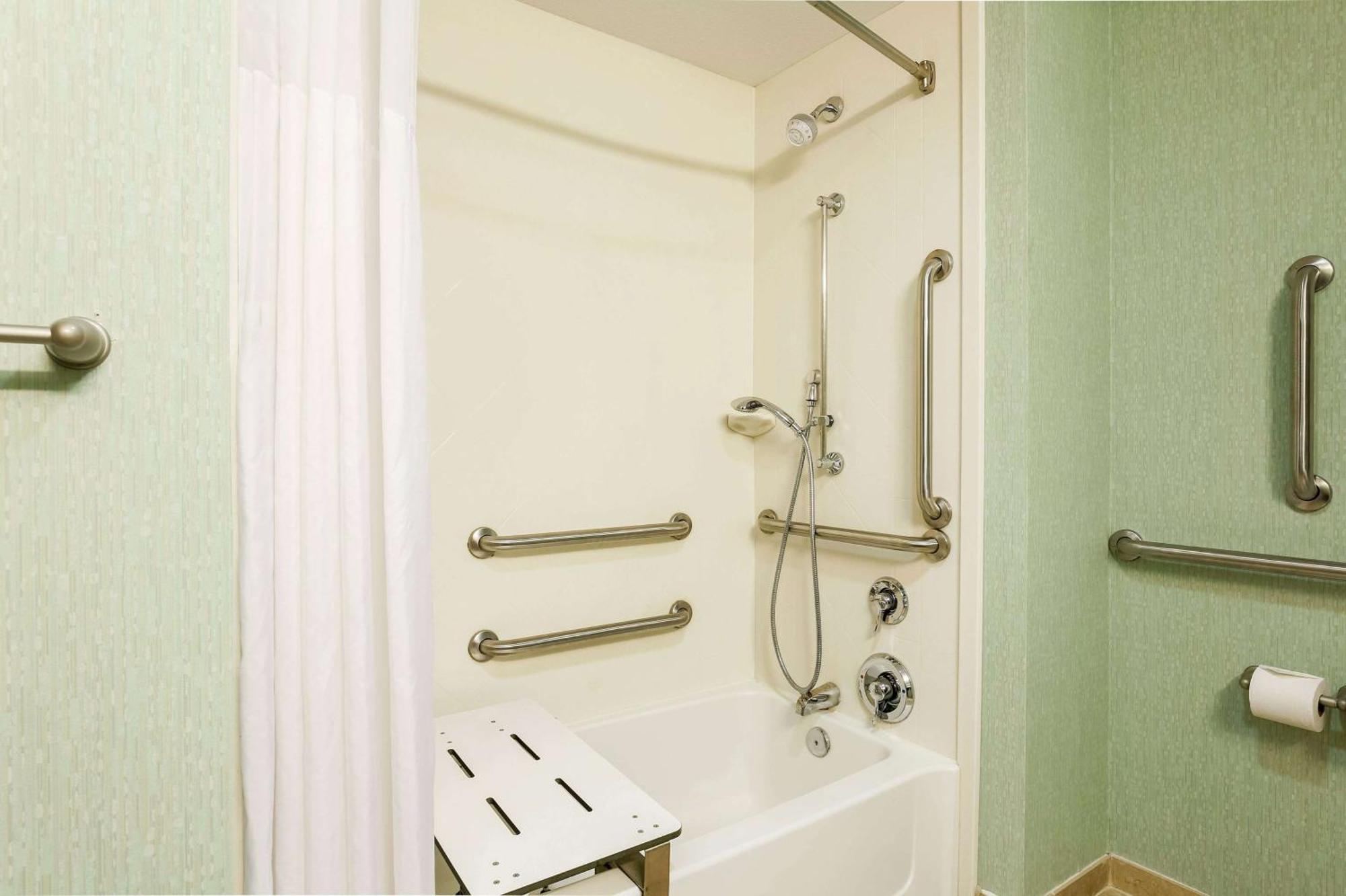 Hampton Inn & Suites Wheeling - The Highlands Triadelphia Zewnętrze zdjęcie