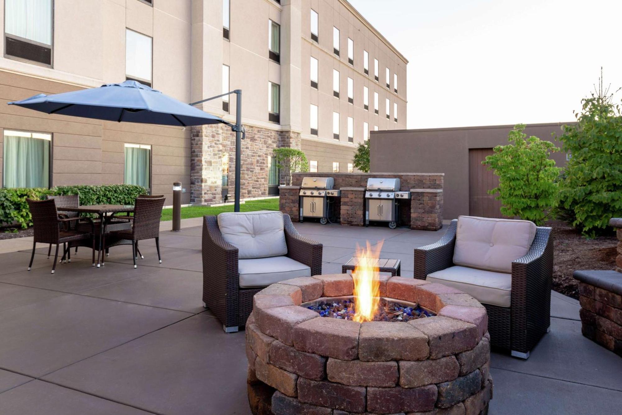 Hampton Inn & Suites Wheeling - The Highlands Triadelphia Zewnętrze zdjęcie